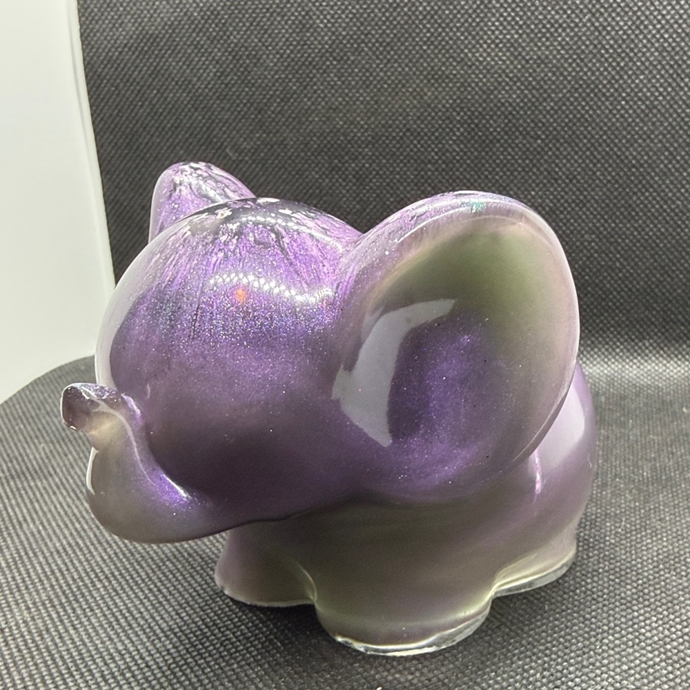 Unique Resin,Purple Elephant battery tea light